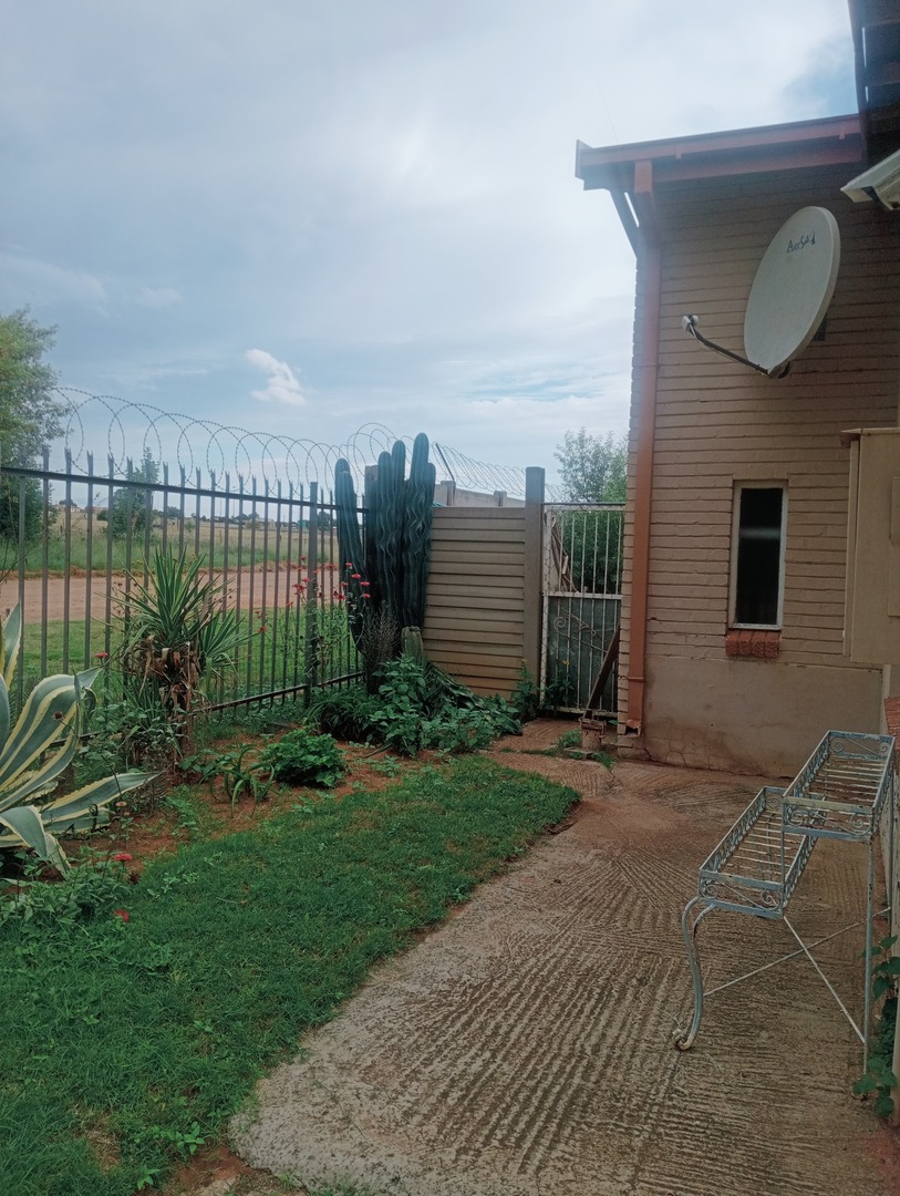 4 Bedroom Property for Sale in Petrusburg Free State